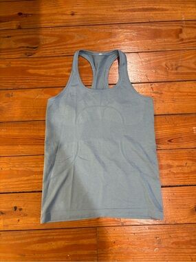 (683) BLUE LULULEMON TANK TOP